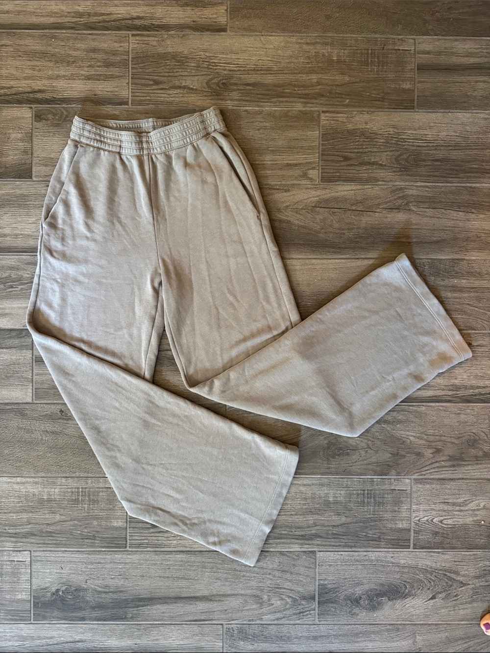 the group babaton Aritzia XS long Women's Gray lounge Pants